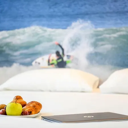 Les Vagues Restaurant Hotel 3*