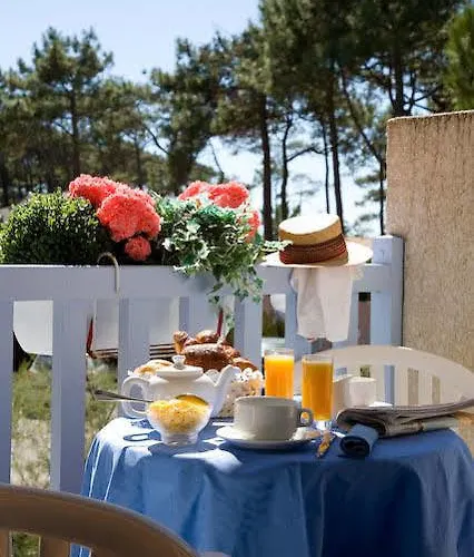 Les Vagues Restaurant فندق 3*