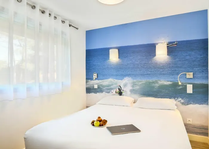 فندق Les Vagues Restaurant 3*