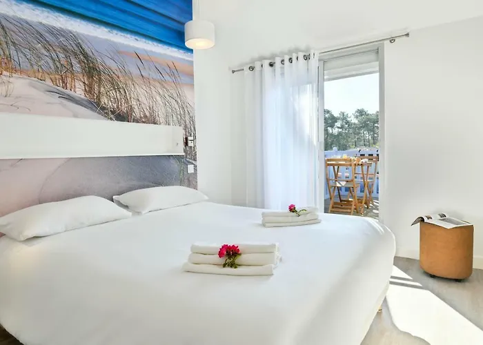 Les Vagues Restaurant 3* بيسكاروس-بلاج