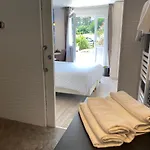 Les Vagues Logis Hotel