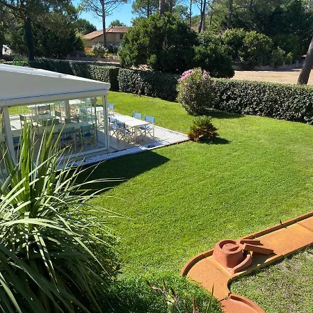 Les Vagues Restaurant