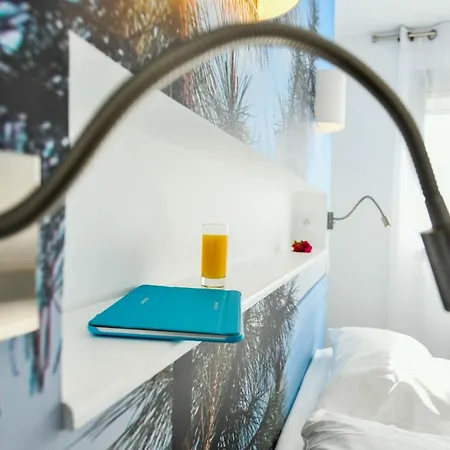 Les Vagues Restaurant Hotel 3*