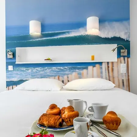 Les Vagues Restaurant Hotel 3*