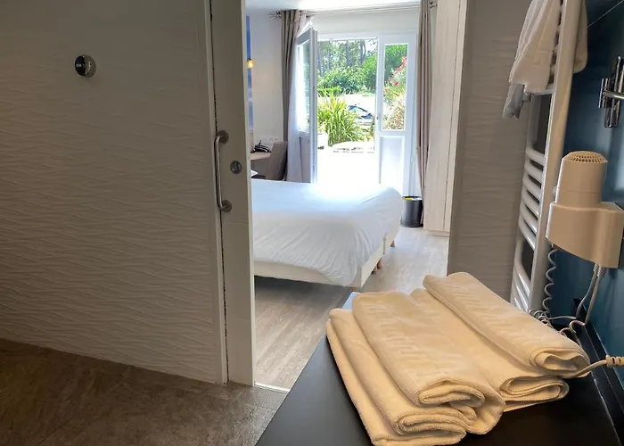 Les Vagues Restaurant Hotel