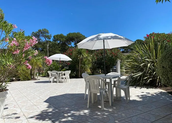 Les Vagues Restaurant فندق