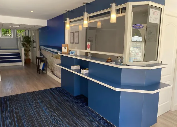 Les Vagues Restaurant Hotel 3*