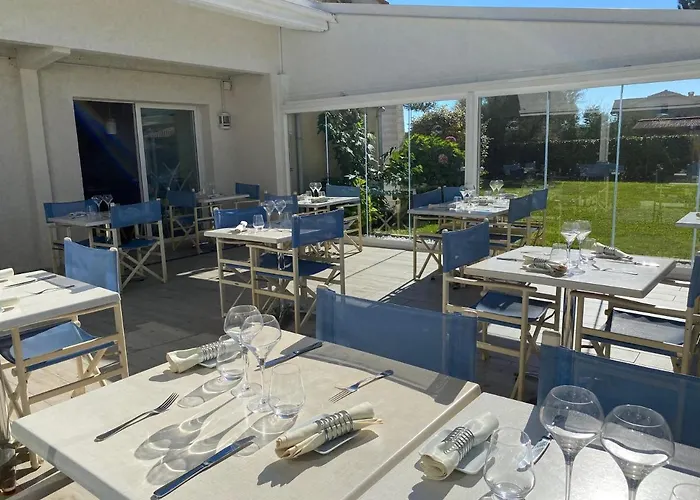 Les Vagues Restaurant فندق