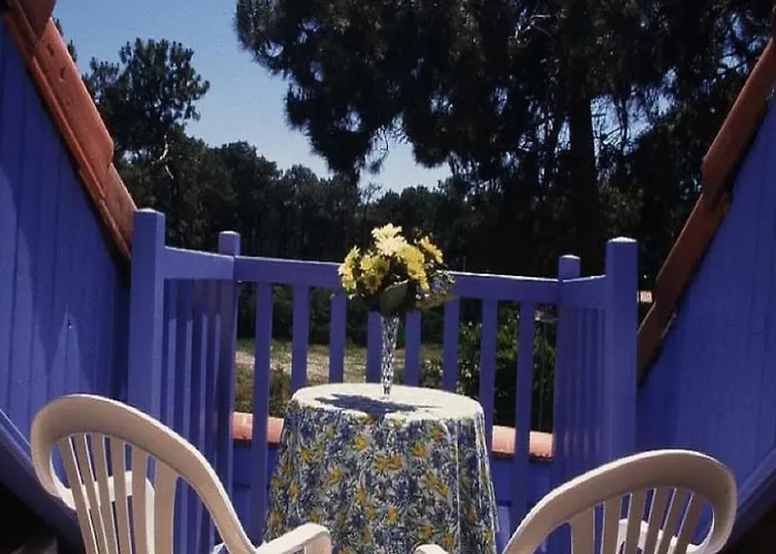 Les Vagues Restaurant Hotel