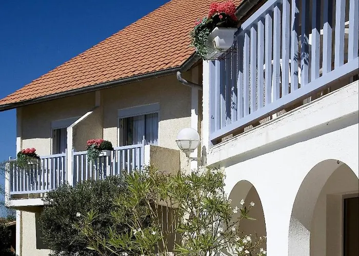 Les Vagues Restaurant