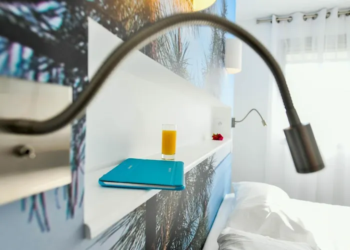 Les Vagues Restaurant Hotel 3*