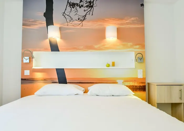 Les Vagues Restaurant Hotel