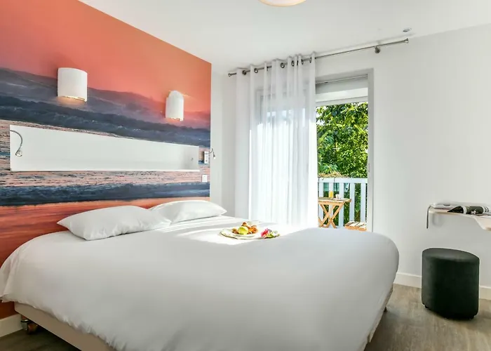 Les Vagues Restaurant 3* بيسكاروس-بلاج